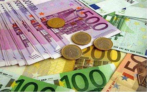 افت ارزش پوند و یورو و تقویت دلار بانکی